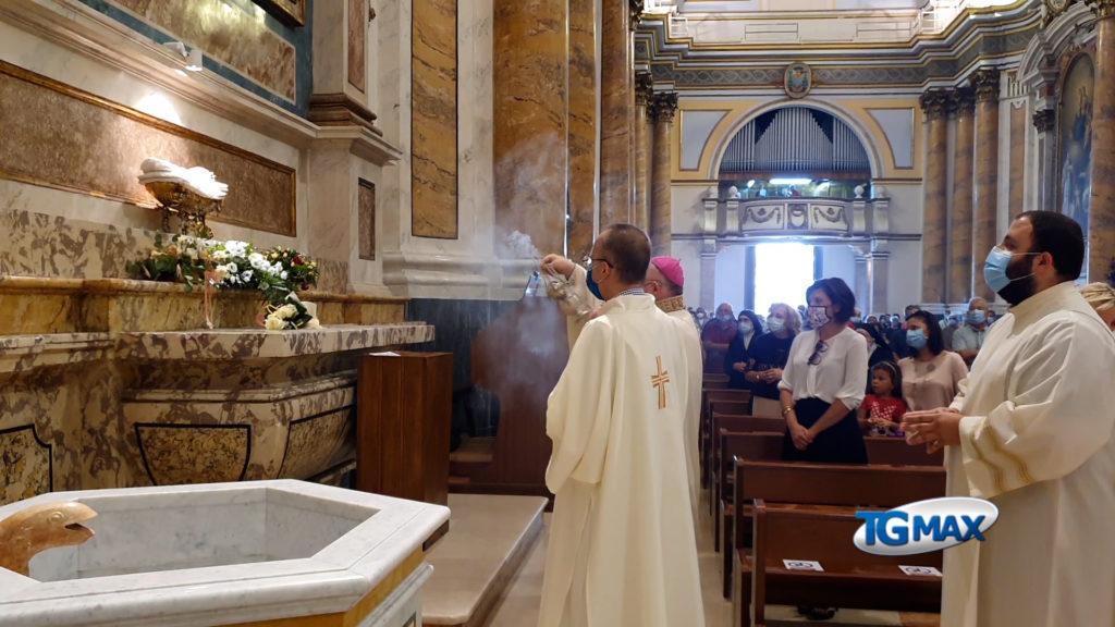 Lanciano: il Dono senza sfilata dei carri, messa pontificale per Maria Bambina