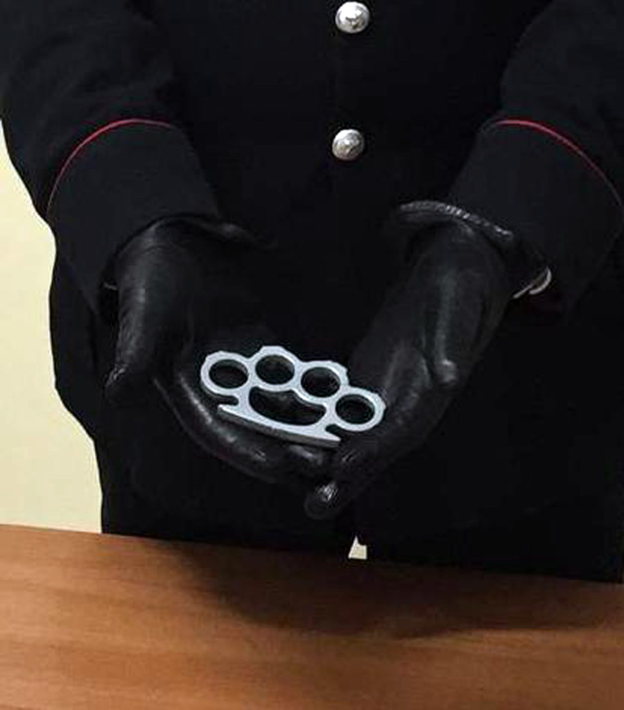 Altino: tre sedicenni con tirapugni e mazze di ferro al campo sportivo, denunciati