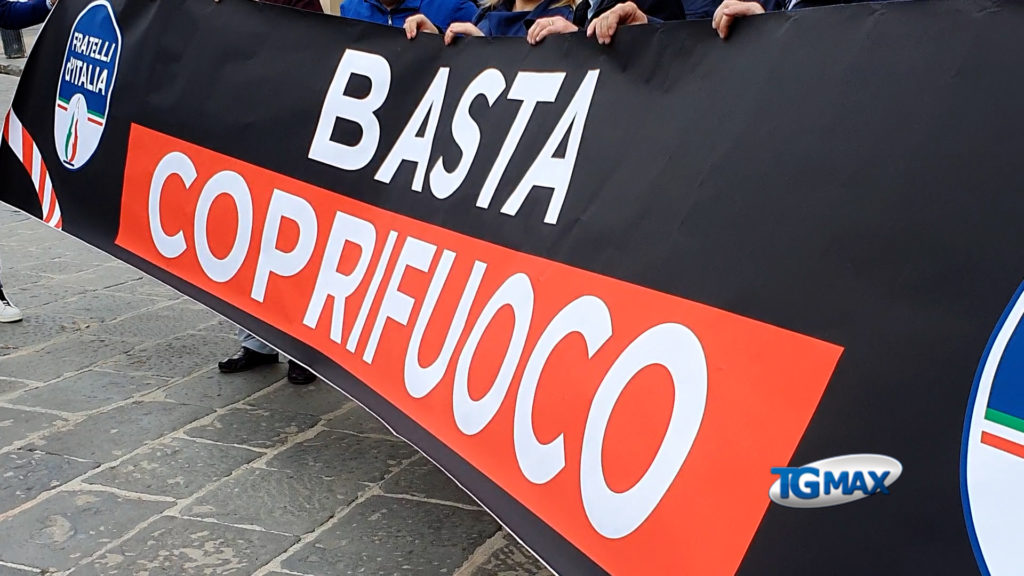 Lanciano: non è festa senza lavoro, flash mob di Fratelli d’Italia