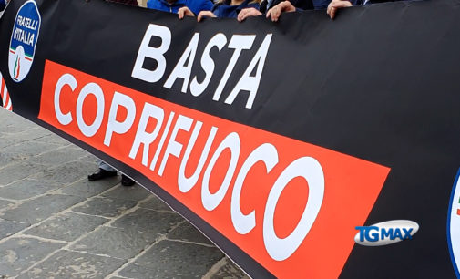 Lanciano: non è festa senza lavoro, flash mob di Fratelli d’Italia