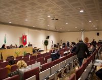 Consiglio regionale approva assestamento bilancio di previsione, focolaio covid con tre consiglieri