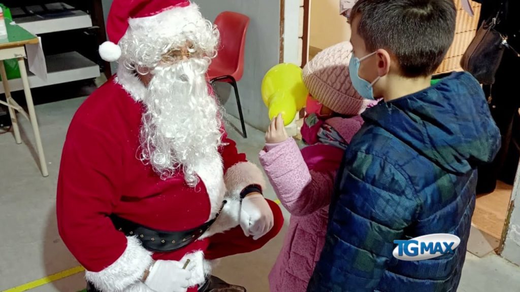 Lanciano: boom vaccini dei bambini con Babbo Natale, scendono i positivi