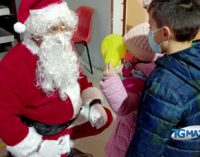 Lanciano: boom vaccini dei bambini con Babbo Natale, scendono i positivi