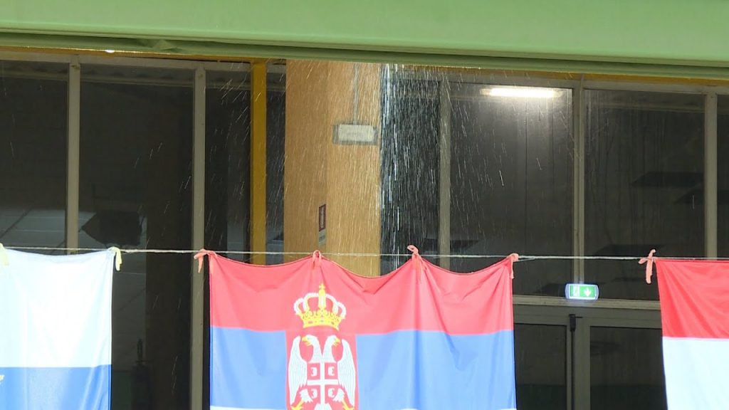 Lanciano: piove nel palasport e si staccano pezzi del controsoffitto