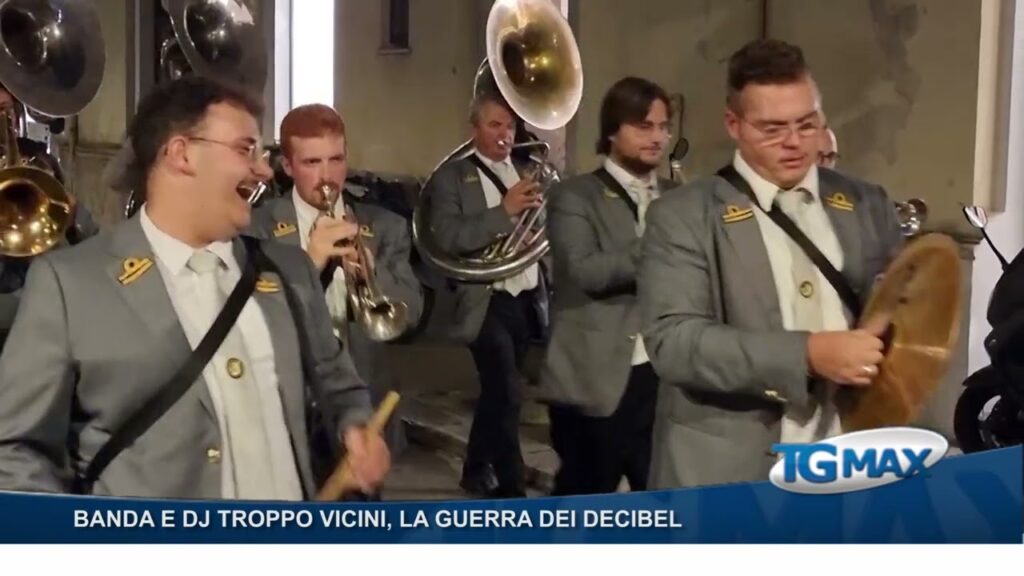Banda e dj troppo vicini, alle Feste di settembre va in scena la “guerra dei decibel”