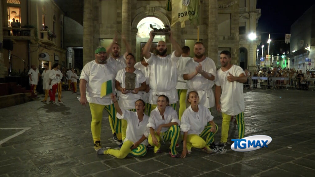 Mastrogiurato, il Borgo vince la tenzone dei quartieri