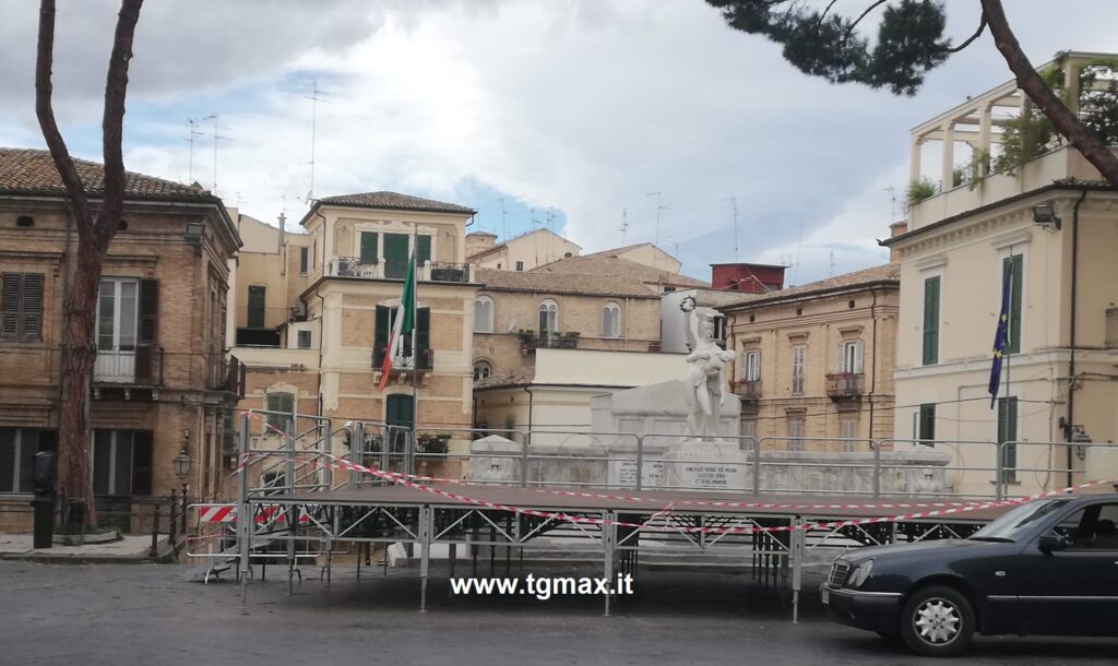Lanciano: palco davanti al monumento, insorge l’Anpi