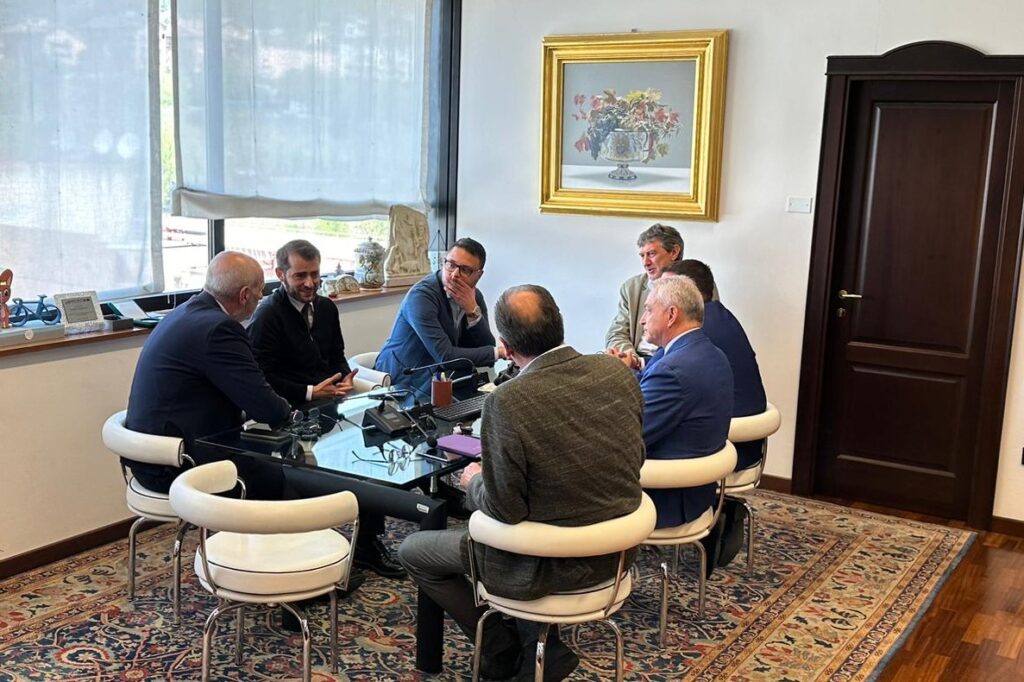 Due donne in giunta: Marsilio accontenta Forza Italia, Lega al palo