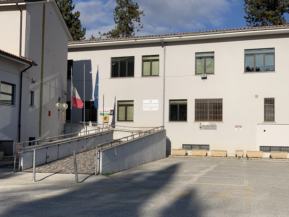 Lanciano: tre bambini allontanati dai genitori