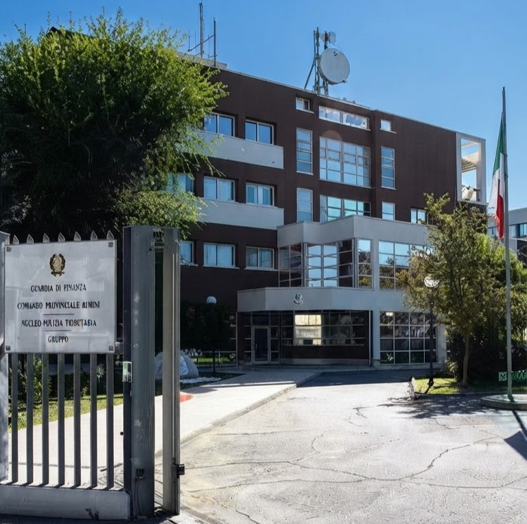 Traffico interazionale di droga e riciclaggio di denaro, indagini anche all’Aquila